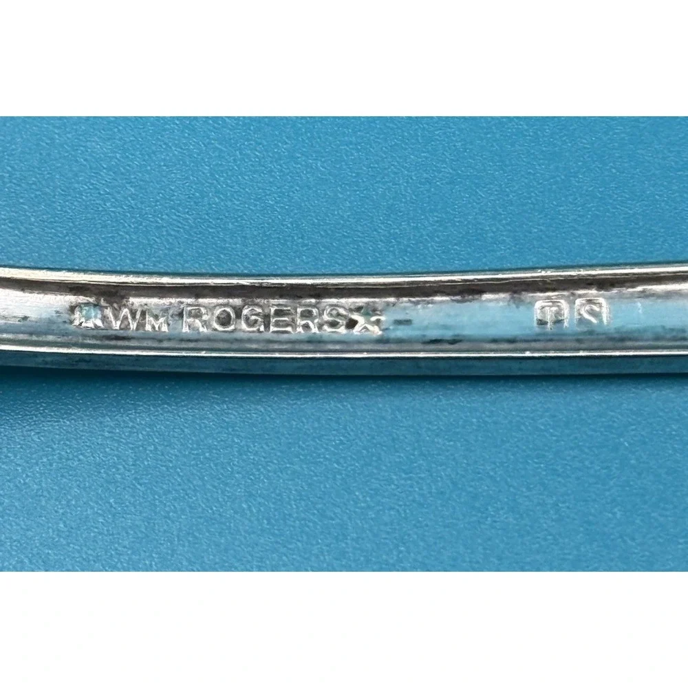 Antique Vintage Wm Rogers Silverplate Baby Spoon Isabella Grape Pattern 1913 GUC